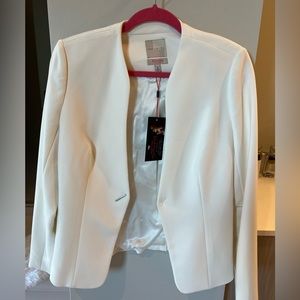 Ivory sophisticated blazer from The Limited, scandal collection. Size medium.
